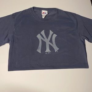 New York Yankee Majestic Thread Tee